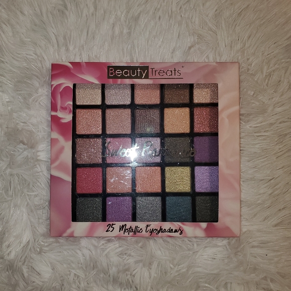 Beauty Treats Modern Metallic Eye shadow - Picture 2 of 4